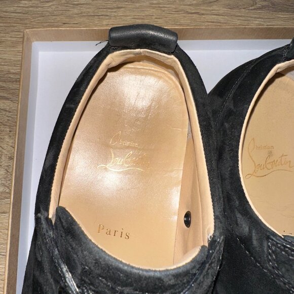 Christian Louboutin - Louis Junior Spikes Flat Veau Velours BLACK/BLACK - Picture 9 of 10